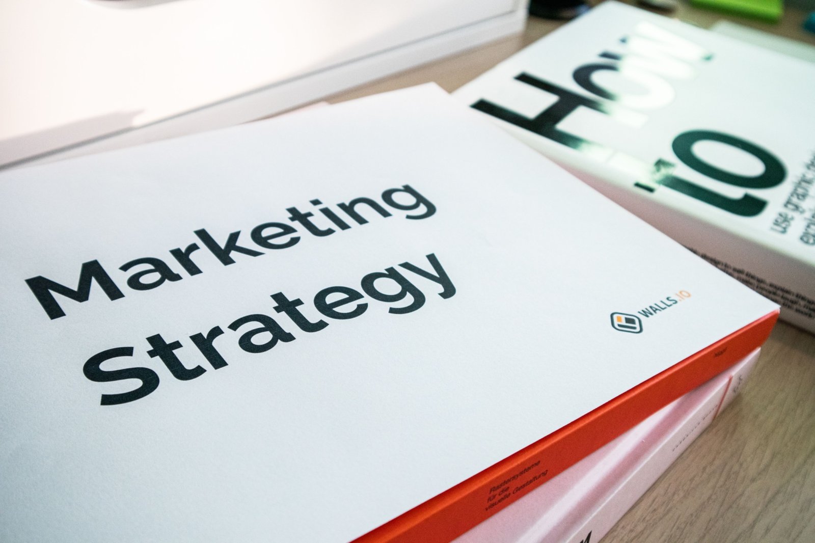 Budget marketing hotel: quanto investire, come distribuirlo e quali KPI pretendere