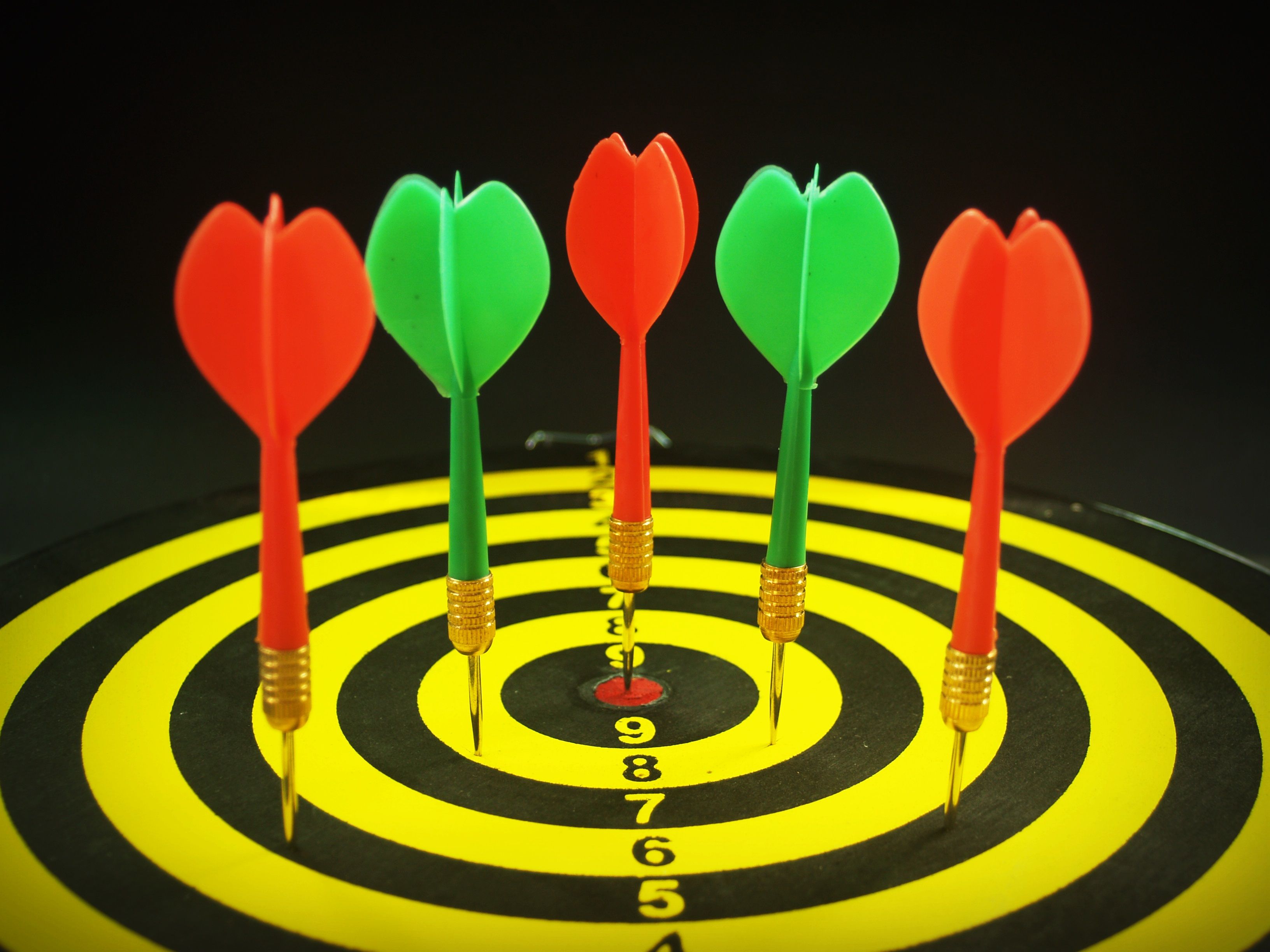 Segmentazione clienti hotel: come creare offerte diverse per leisure, business, famiglie e coppie