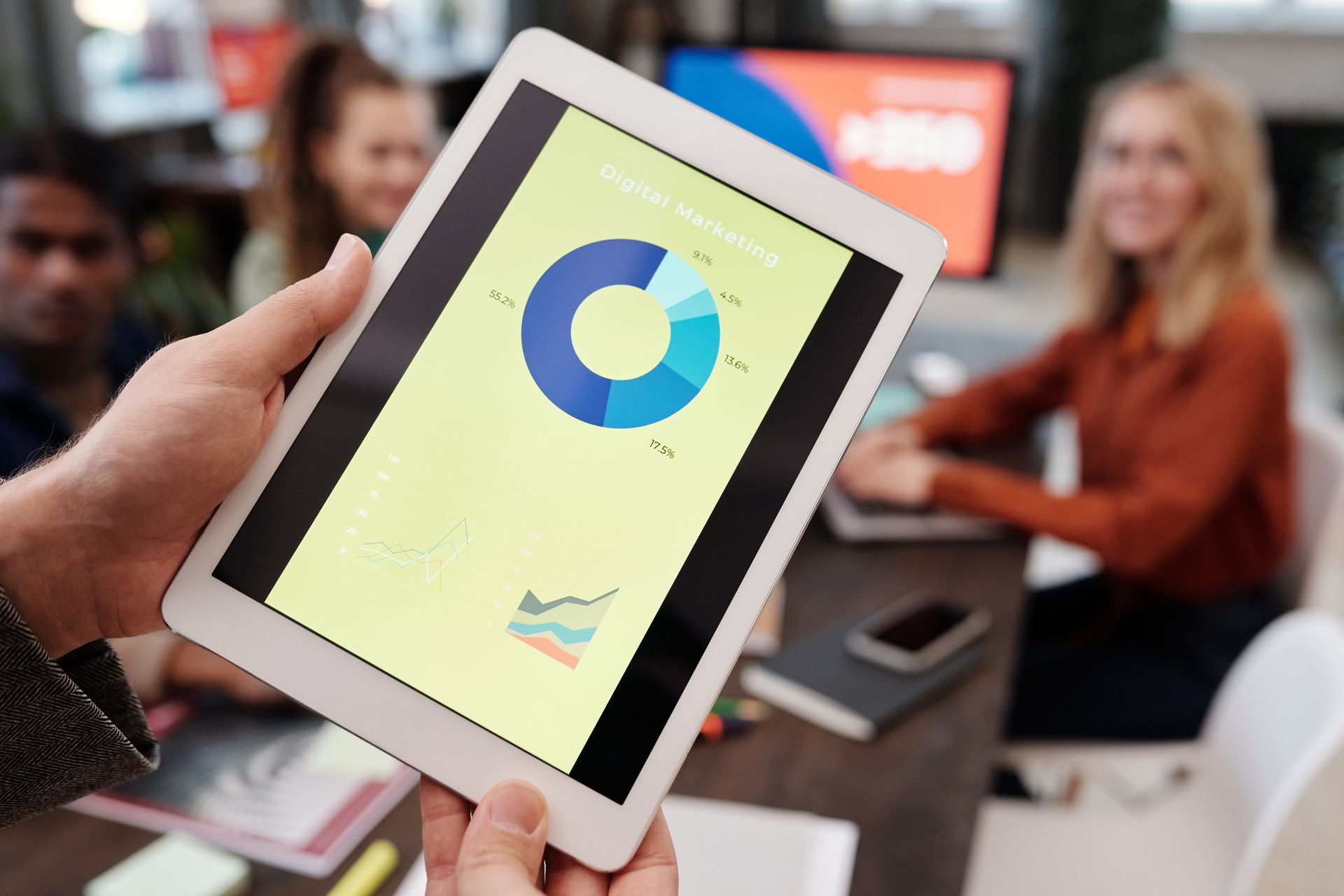 Marketing governance hotel: chi deve decidere budget, pricing, campagne e distribuzione